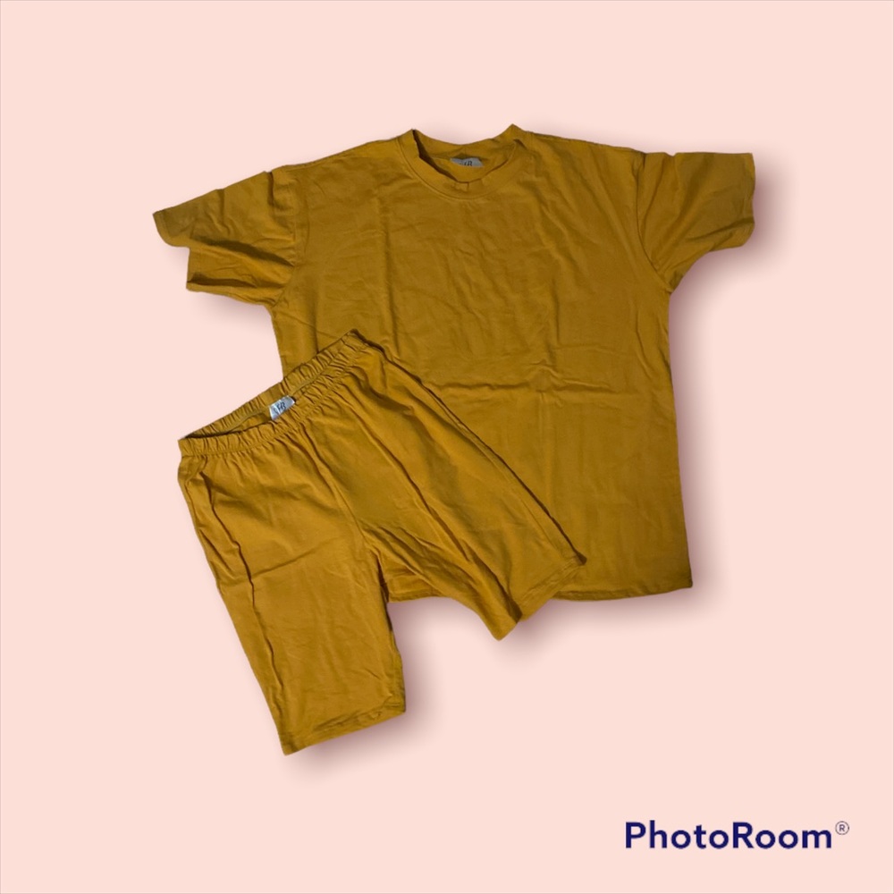 Tee shirt with biker shorts